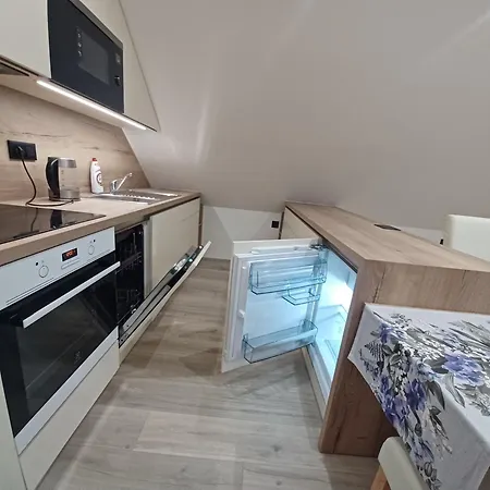 Sun House Apartment *